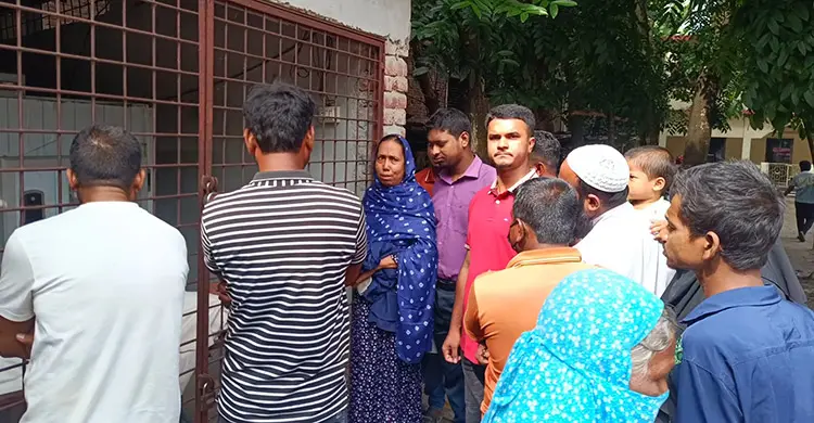 সাপে কাটার পর ওঝার কাছে নেওয়া হলেও বাঁচানো গেলো না কিশোরকে