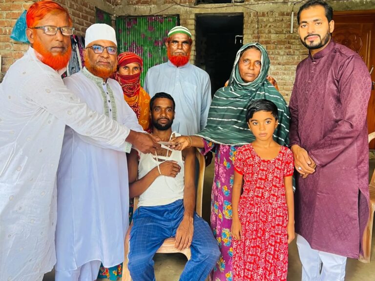 জীবন-মৃত্যুর সন্ধিক্ষণে থাকা এক নিঃস্ব তরুণের পাশে মাওলানা আব্দুল হাই