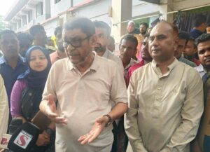 স্বাস্থ্যমন্ত্রীর ঝটিকা সফর